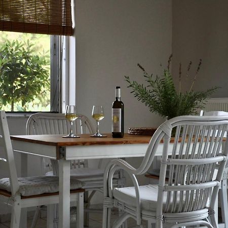 Apartment Beach House Халкис Екстериор снимка